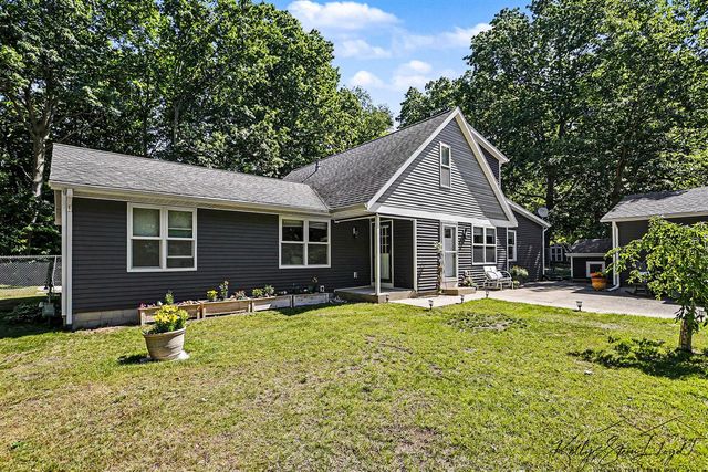 17566 Blue Star Memorial Highway, South Haven, MI 49090