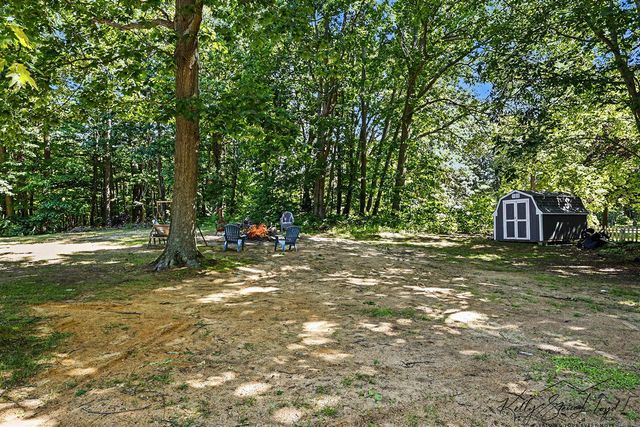 17566 Blue Star Memorial Highway, South Haven, MI 49090