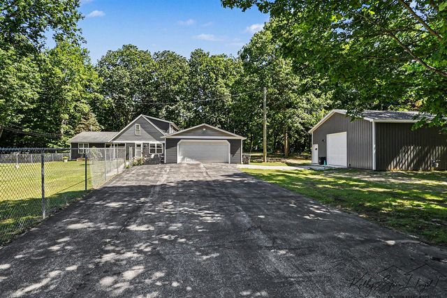 17566 Blue Star Memorial Highway, South Haven, MI 49090