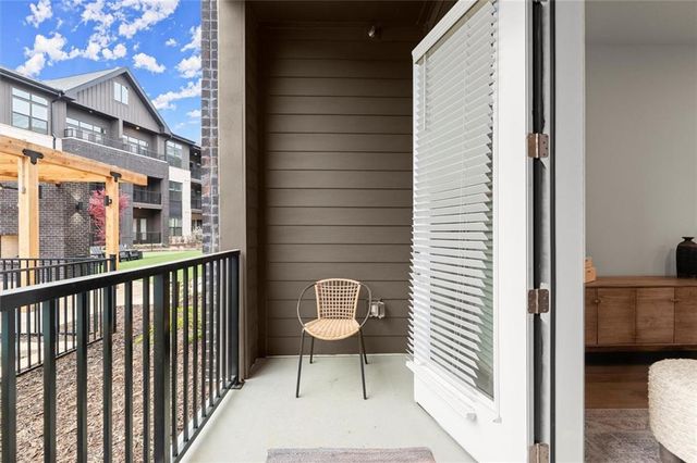 2648 Sandy Plains Road 240, Marietta, GA 30066