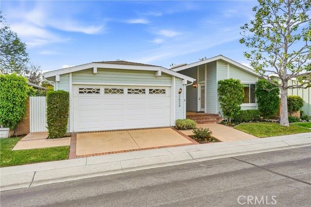 2624 Forest Lake 13, Santa Ana, CA 92705