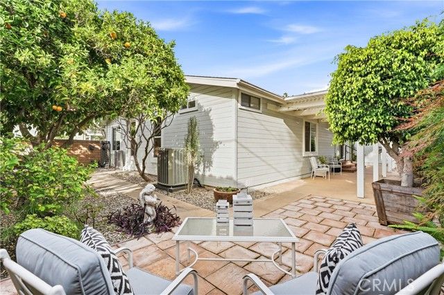 2624 Forest Lake 13, Santa Ana, CA 92705