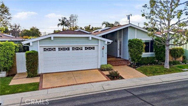 2624 Forest Lake 13, Santa Ana, CA 92705