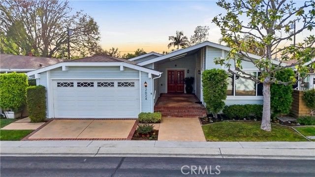 2624 Forest Lake 13, Santa Ana, CA 92705