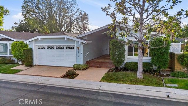 2624 Forest Lake 13, Santa Ana, CA 92705