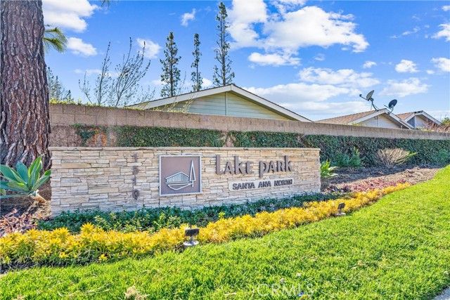 2624 Forest Lake 13, Santa Ana, CA 92705