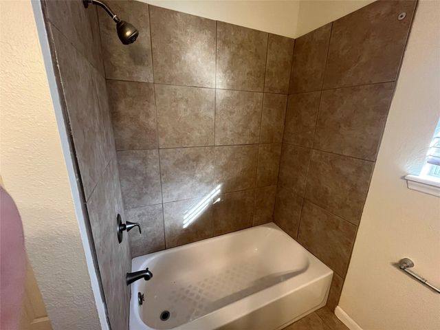 4809 W 43rd Street, Houston, TX 77092