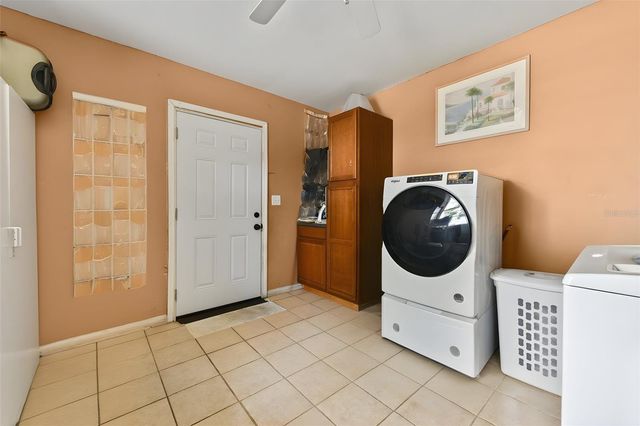 2036 LAKE VIEW AVENUE, Chuluota, FL 32766