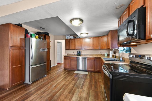 2036 LAKE VIEW AVENUE, Chuluota, FL 32766