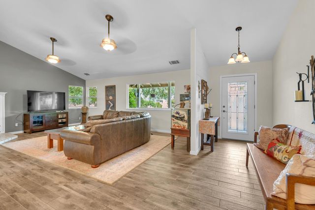 16176 La Canada Road, Madera, CA 93636