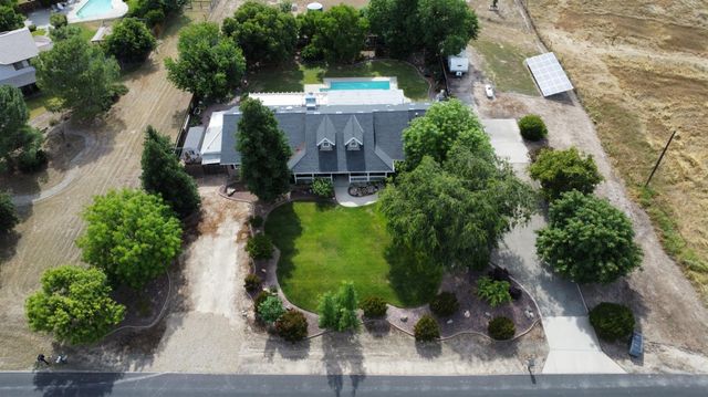 16176 La Canada Road, Madera, CA 93636