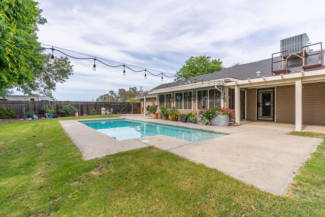 16176 La Canada Road, Madera, CA 93636