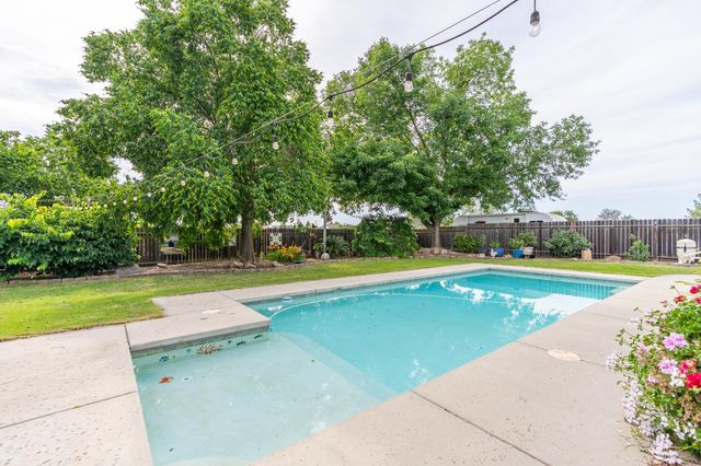 16176 La Canada Road, Madera, CA 93636