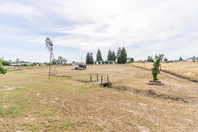 16176 La Canada Road, Madera, CA 93636