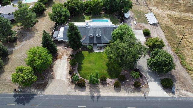 16176 La Canada Road, Madera, CA 93636