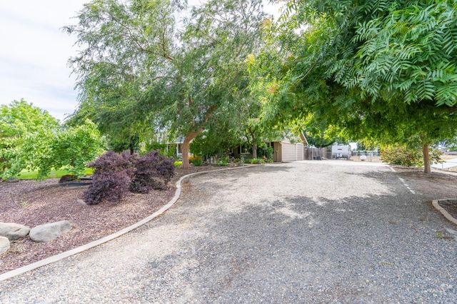 16176 La Canada Road, Madera, CA 93636