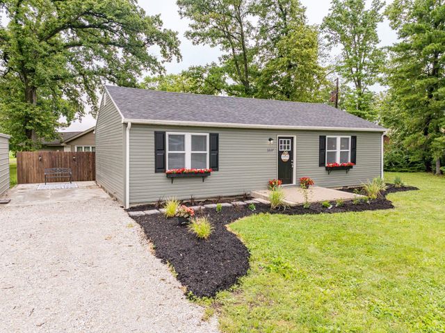 3227 E Randal Drive, Muncie, IN 47303