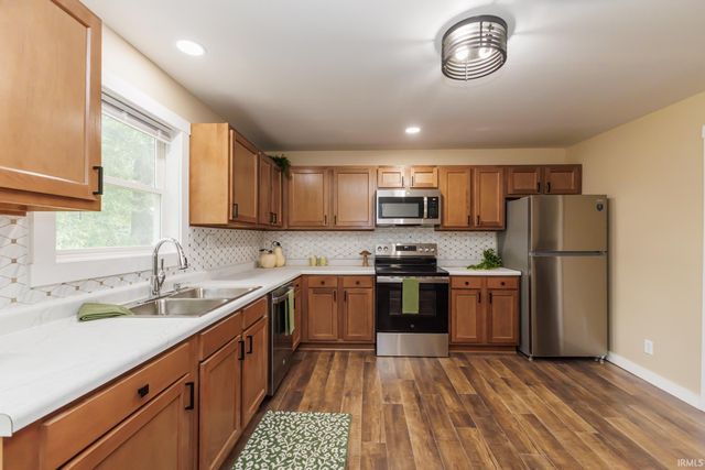 3227 E Randal Drive, Muncie, IN 47303