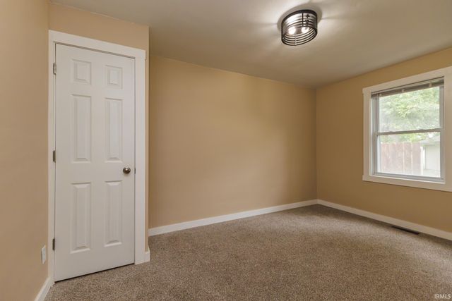 3227 E Randal Drive, Muncie, IN 47303