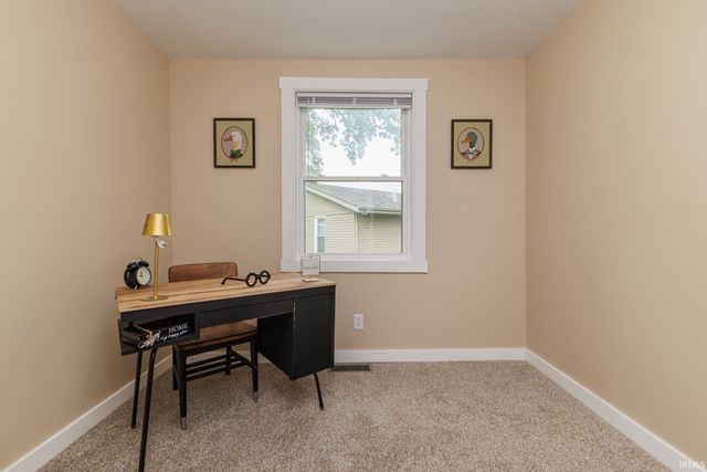 3227 E Randal Drive, Muncie, IN 47303
