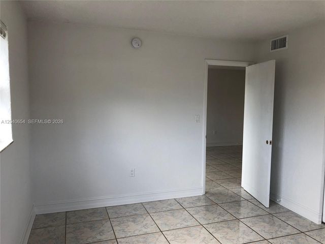 444 SW 4th St 404, Miami, FL 33130
