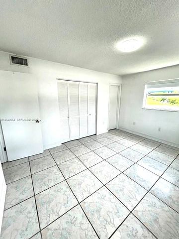 444 SW 4th St 404, Miami, FL 33130