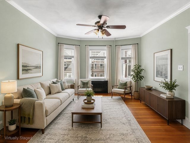 27 Peirce Ave, Everett, MA 02149