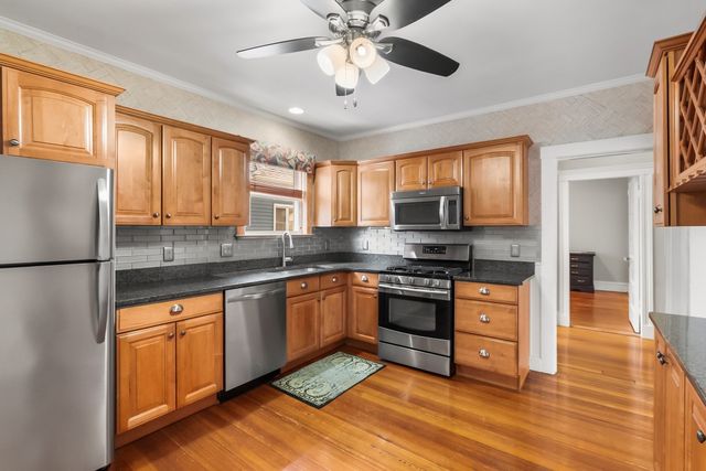 27 Peirce Ave, Everett, MA 02149