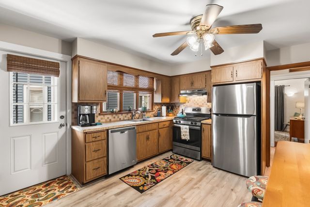 27 Peirce Ave, Everett, MA 02149