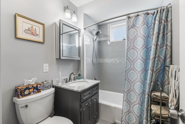 27 Peirce Ave, Everett, MA 02149
