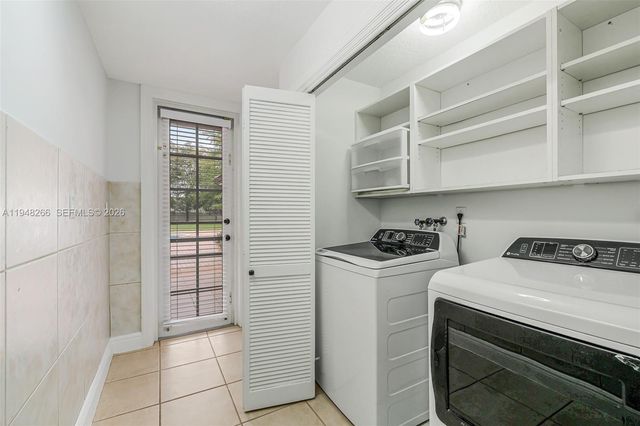 10261 SW 58th St, Miami, FL 33173