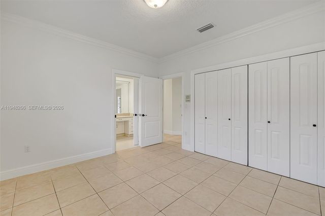 10261 SW 58th St, Miami, FL 33173