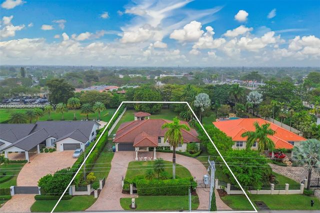 10261 SW 58th St, Miami, FL 33173