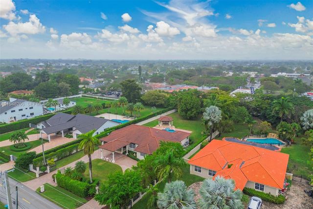 10261 SW 58th St, Miami, FL 33173