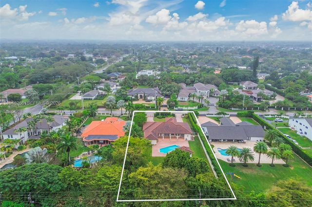 10261 SW 58th St, Miami, FL 33173