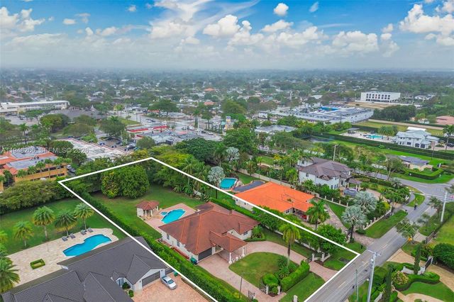 10261 SW 58th St, Miami, FL 33173