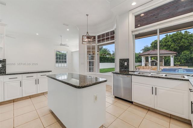 10261 SW 58th St, Miami, FL 33173