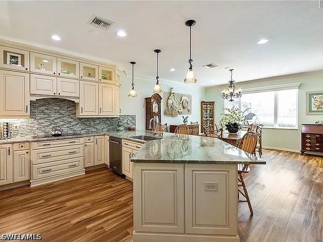 20630 Dennisport LN, North Fort Myers, FL 33917