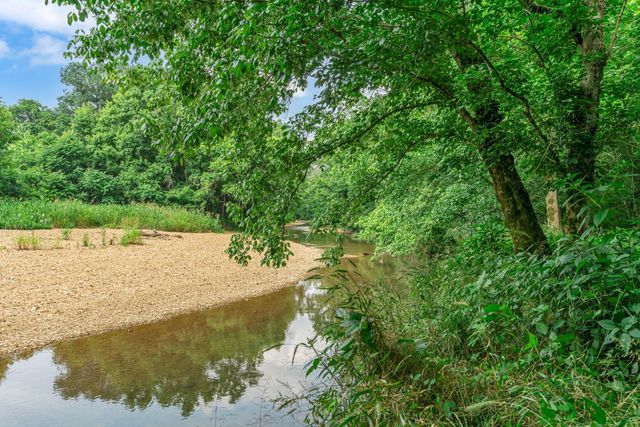 3316 Burr Rd, Springfield, TN 37172