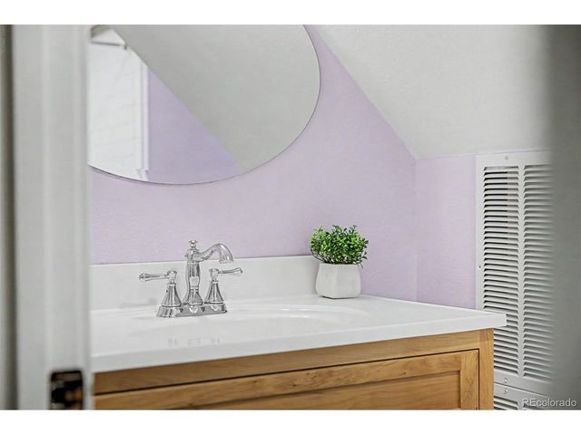 1250 Saint Paul St, Denver, CO 80206
