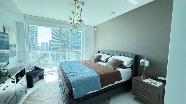 1080 SW Brickell Ave 1801, Miami, FL 33131