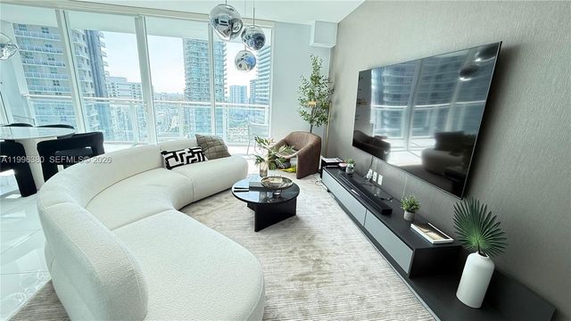 1080 SW Brickell Ave 1801, Miami, FL 33131