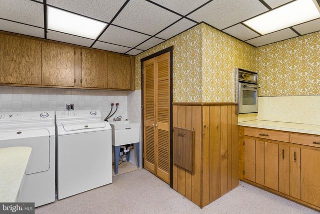 13 CORAL DR, Hamilton, NJ 08619