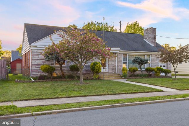 13 CORAL DR, Hamilton, NJ 08619