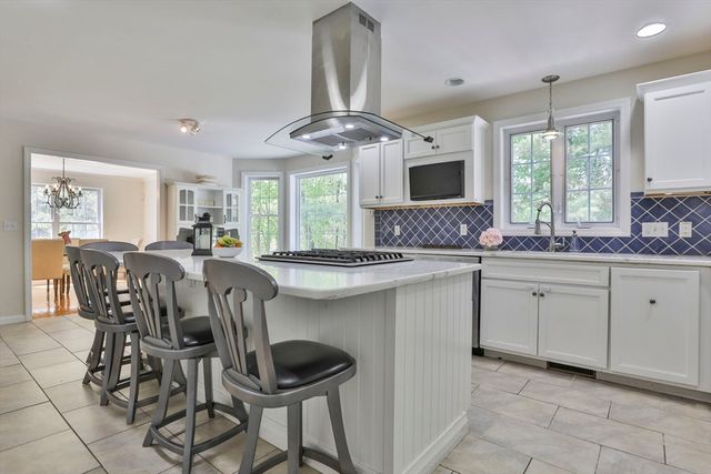 11 Arthur Avenue, Chelmsford, MA 01824