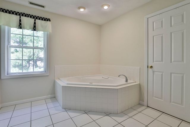 11 Arthur Avenue, Chelmsford, MA 01824