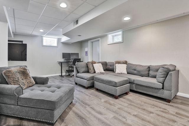 11 Arthur Avenue, Chelmsford, MA 01824