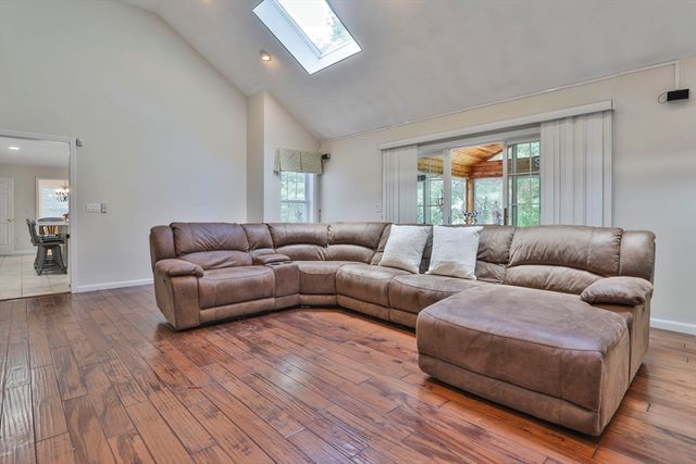 11 Arthur Avenue, Chelmsford, MA 01824