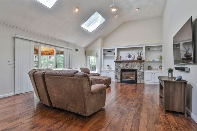 11 Arthur Avenue, Chelmsford, MA 01824