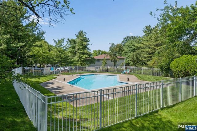 50 Lindsley Road 4, Cedar Grove, NJ 07009